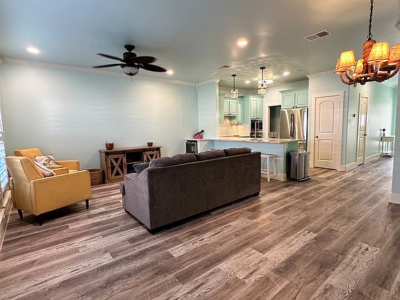 5th image of 14813 Leeward Dr APT 403