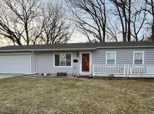 3637 9th St, East Moline, IL 61244