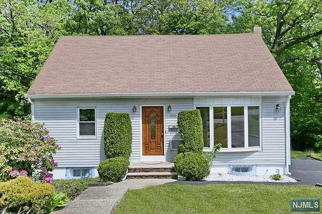 1st image of 222 Spruce St