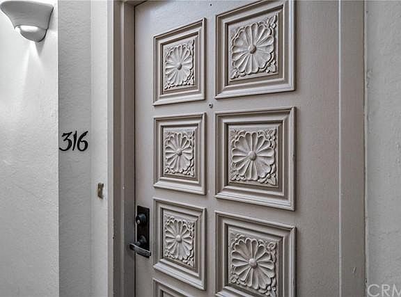 2nd image of 555 Esplanade APT 316