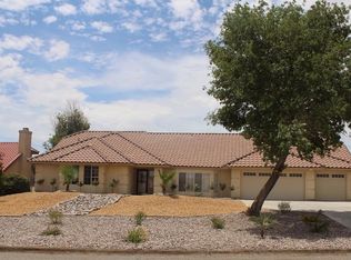 16542 Menahka Rd, Apple Valley, CA 92307