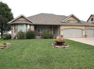 607 E Bayshore Dr, Ozark, MO 65721
