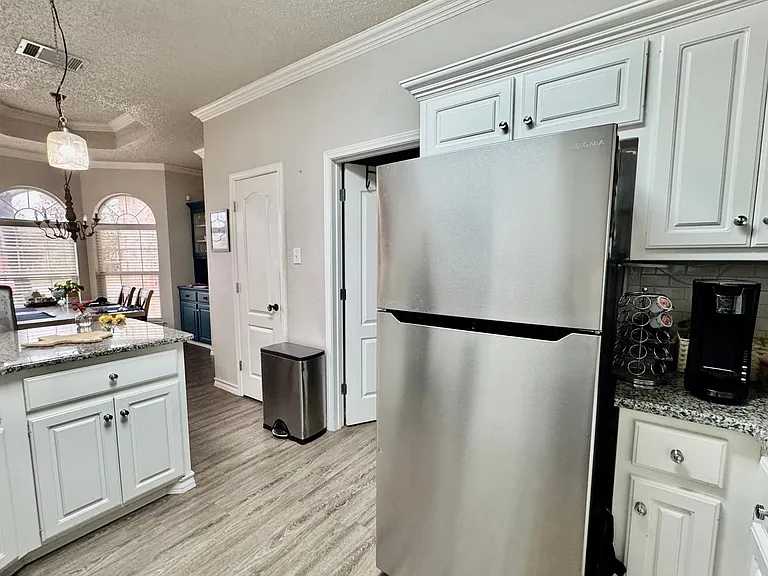 311 Longhorn St — Photo 10
