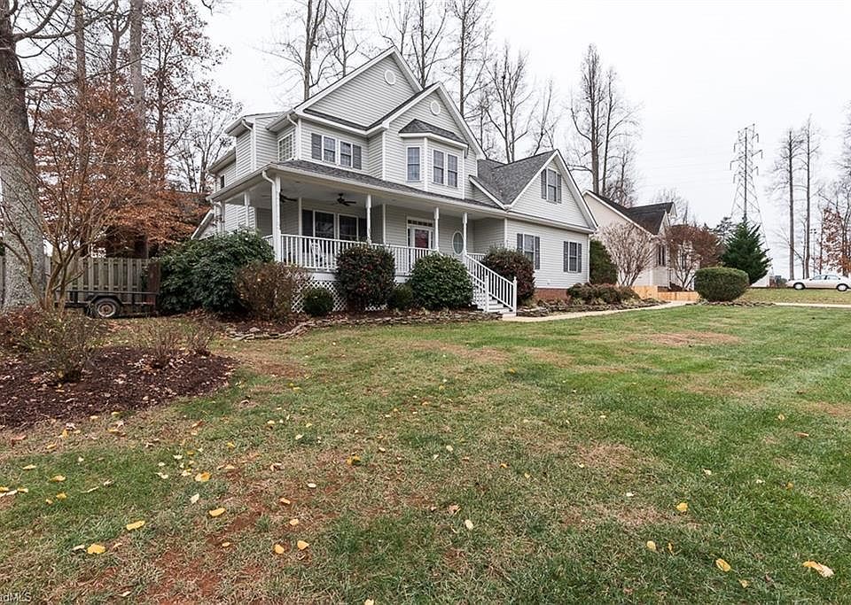 2nd image of 501 Stonewall Dr