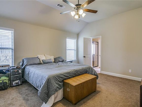 5th image of 296 Blackhaw Dr