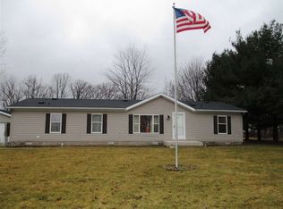 406 Pleasant Acres Dr, Nappanee, IN 46550