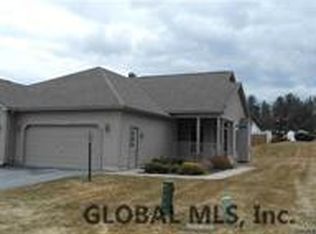 26 Secretariat Ln, Stillwater, NY 12170