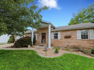 155 Northview Dr, Highland, IL 62249