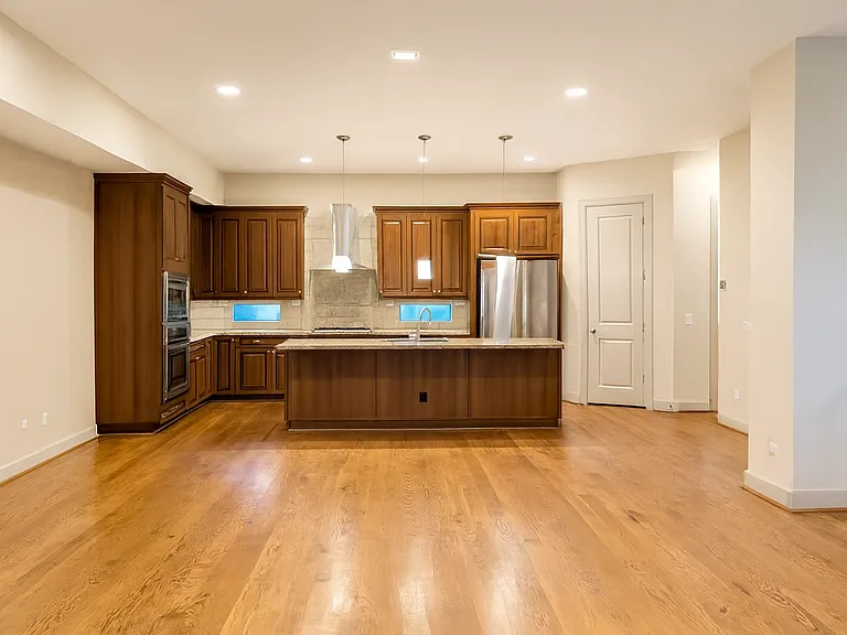 5311 Lillian St #A — Photo 5