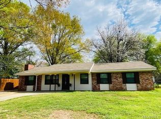 115 Warwick Dr, Prattville, AL 36066