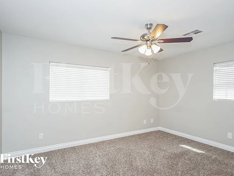 4904 Naff Ridge Dr — Photo 12