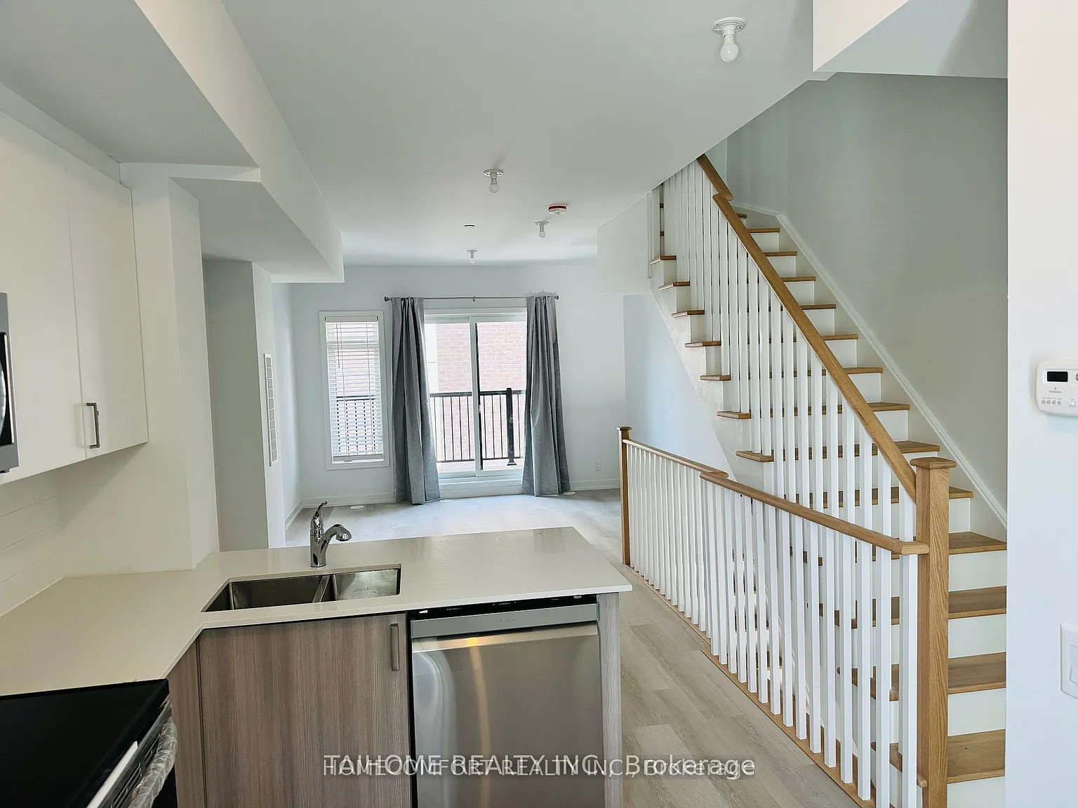 4 bed, $3,450 — Photo 2