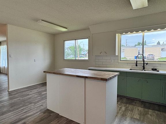 4th image of 10713 N 105th Ave