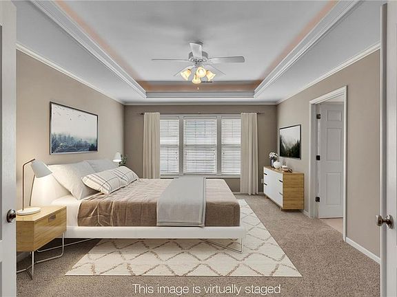 4th image of 3705 NE 95th St