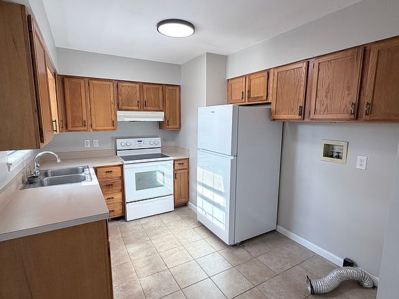 2nd image of 2101 Cass Ave