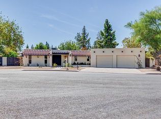 1061 E Fawn Cir, Mesa, AZ 85203