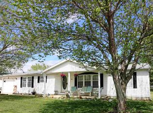 350 Diana St, Mitchell, IN 47446