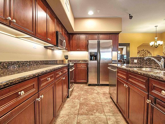 4th image of 20660 N 40th St Unit 1061
