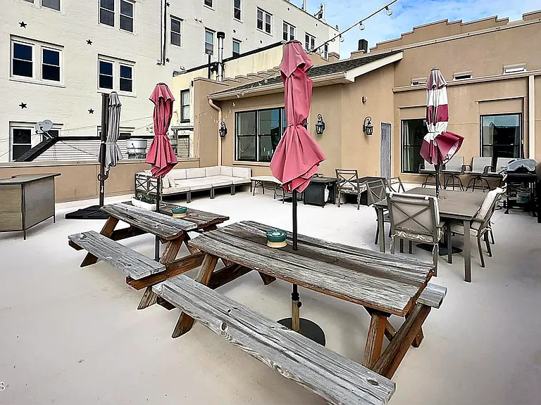 18 Broad St #3 — Photo 8