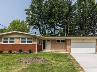 9742 Perch Dr, Saint Louis, MO 63136