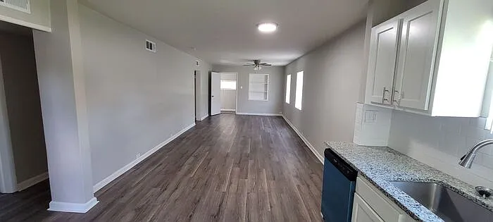 4449 N Jackson Ave — Photo 3