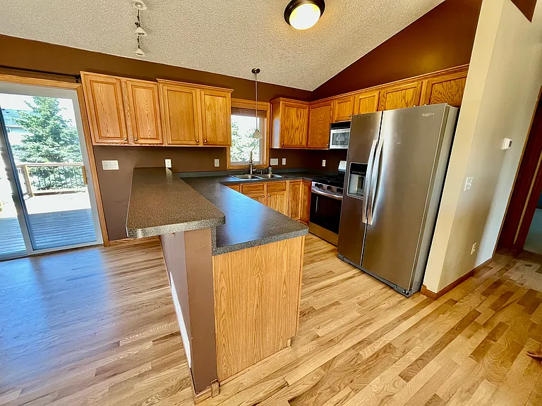 817 Jack Russell Ave — Photo 4