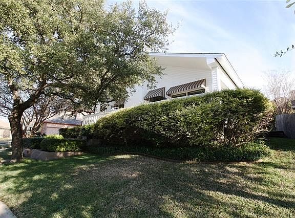 3rd image of 5903 Sceptre Dr