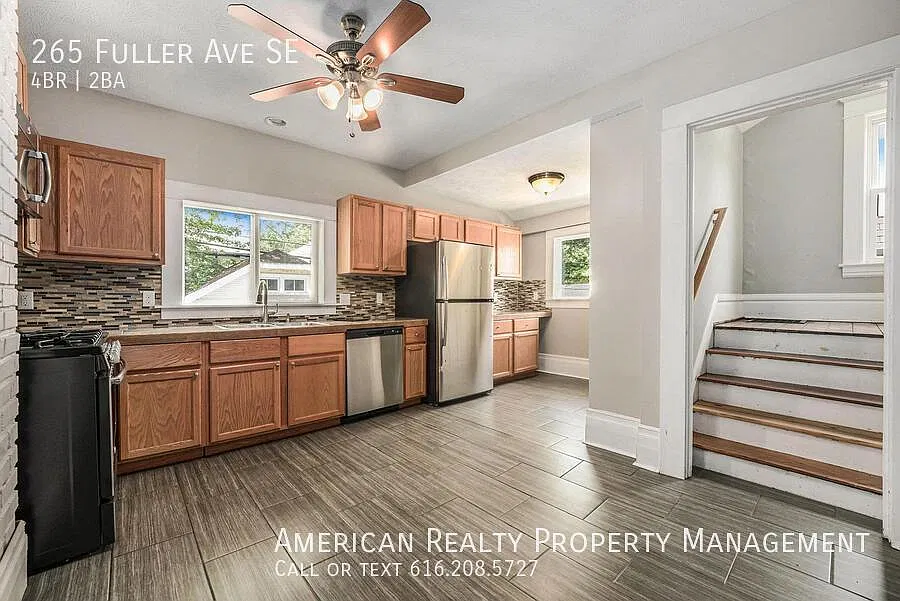 4 bed, 1.5 bath, 2060 sqft, $2,500 — Photo 3
