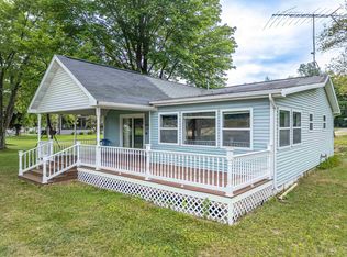 3795 Lakeshore Dr, Gladwin, MI 48624