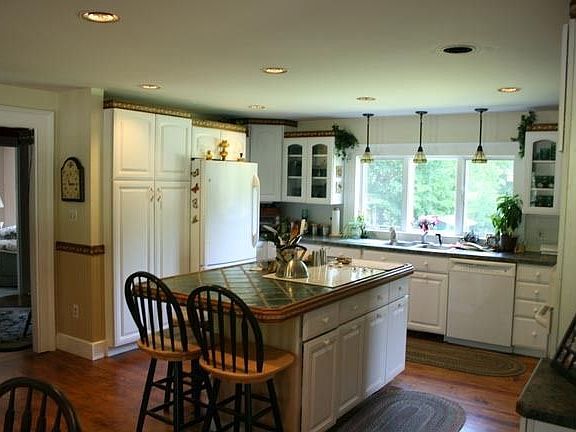 New Kitchen / Dining Room