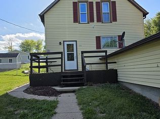 216 N 8th St, Howells, NE 68641