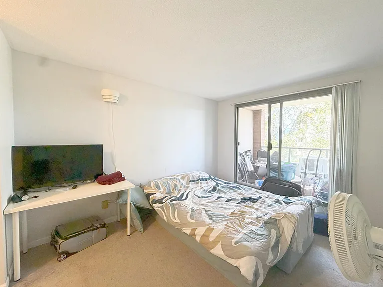 4888 Hazel St — Photo 3