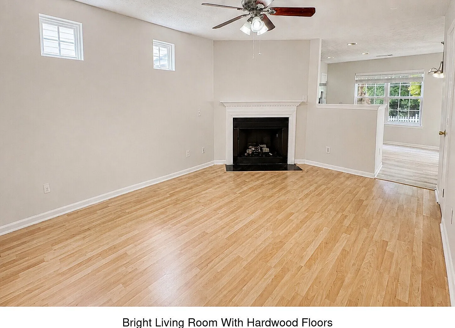 3 bed, 2.5 bath, 1147 sqft, $1,900 — Photo 2