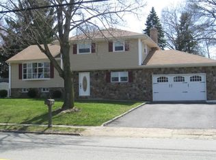153 S Hillside Ave, Succasunna, NJ 07876