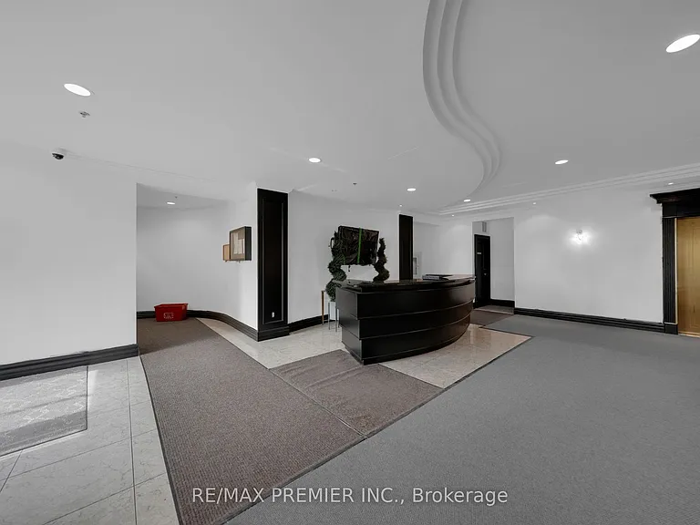 51 Baffin Ct #220 — Photo 9