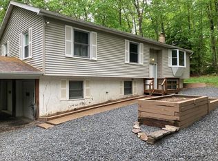 165 Chimney Ridge Rd, Hawley, PA 18428