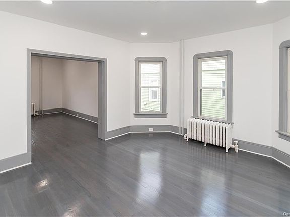 3rd image of 90 Walnut St