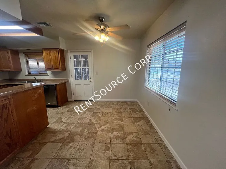 36854 Hayward Ave — Photo 4