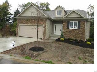 20 Logan Ln, Lancaster, NY 14086