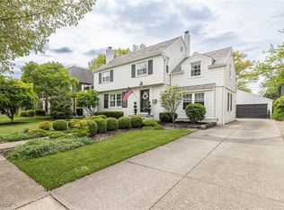 1020 Parkside Dr, Lakewood, OH