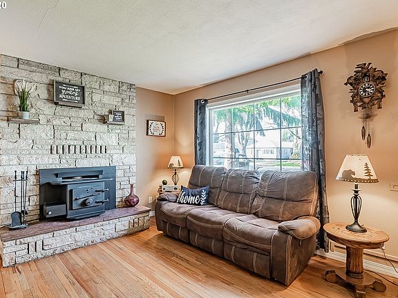 5th image of 2849 Louisiana St