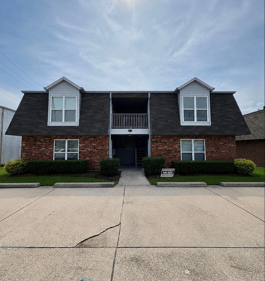 2 bed, 1000 sqft, $1,150 — Photo 1