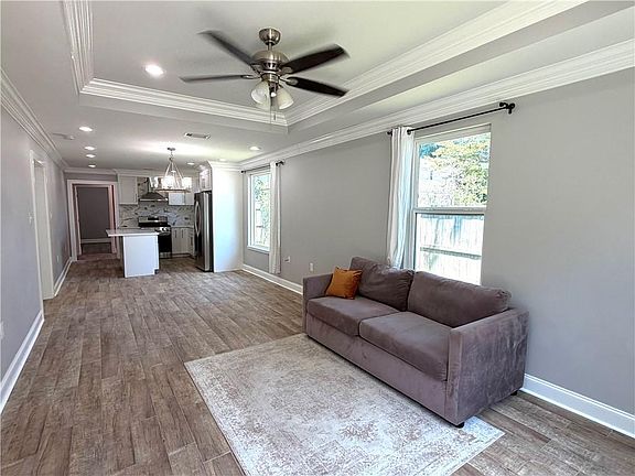 4th image of 2067 Lafreniere St