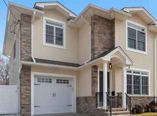 21 Caruth Ave, Elmwood Park, NJ 07407