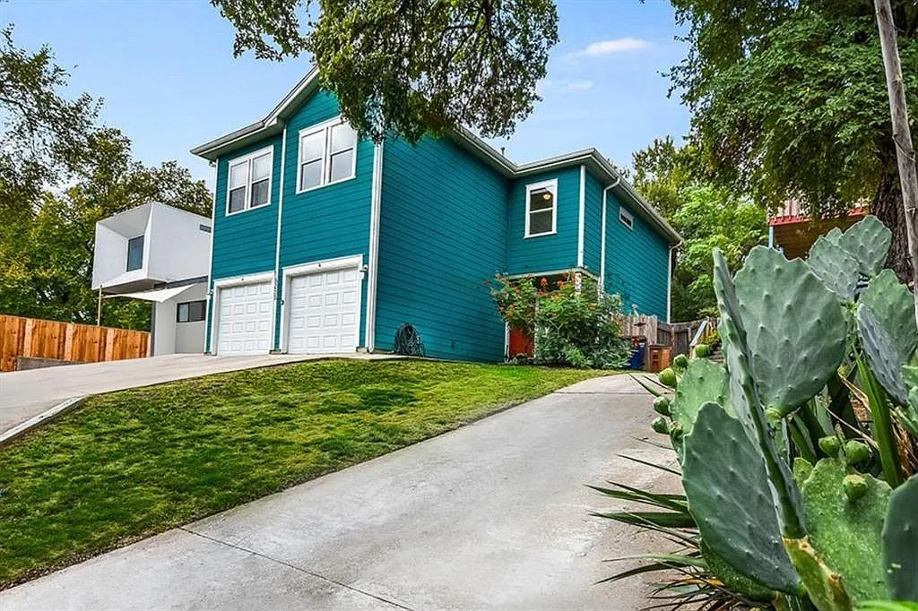 3 bed, 2.5 bath, 1388 sqft, $2,750 — Photo 2