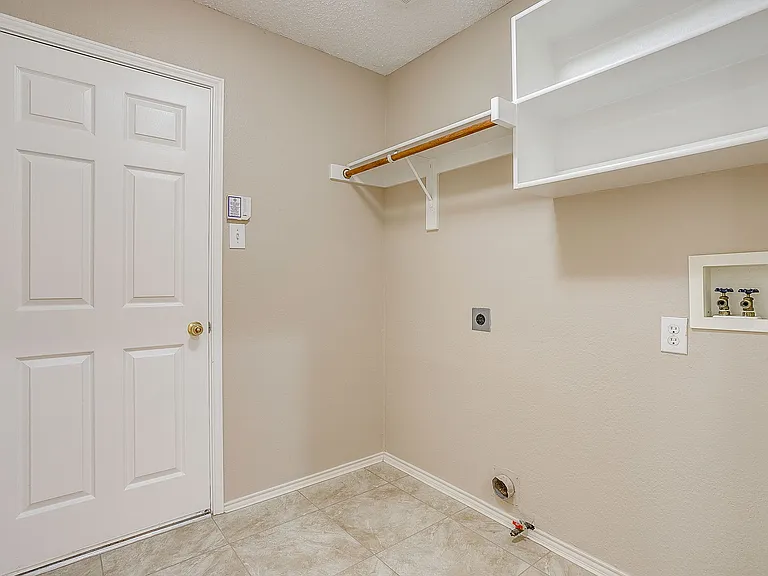 8136 Zion Trl — Photo 28