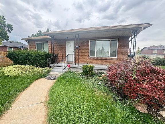 2nd image of 974 E Montclair Dr
