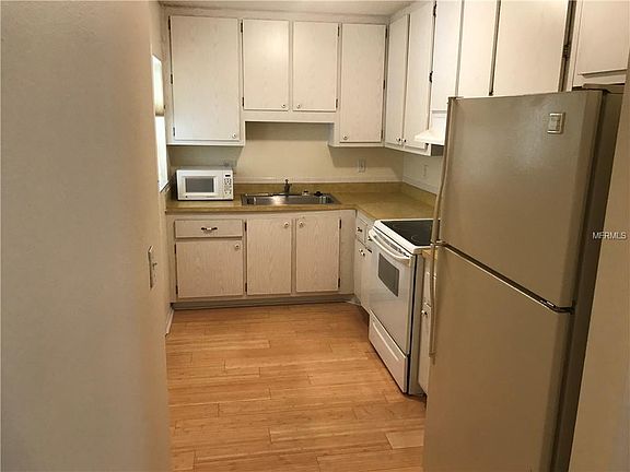 2nd image of 390 301st Blvd W Unit 13C