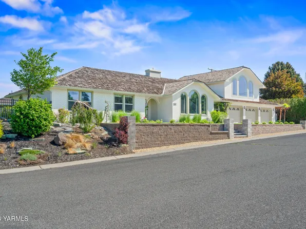 217 S 70th Ave, Yakima, WA 98908