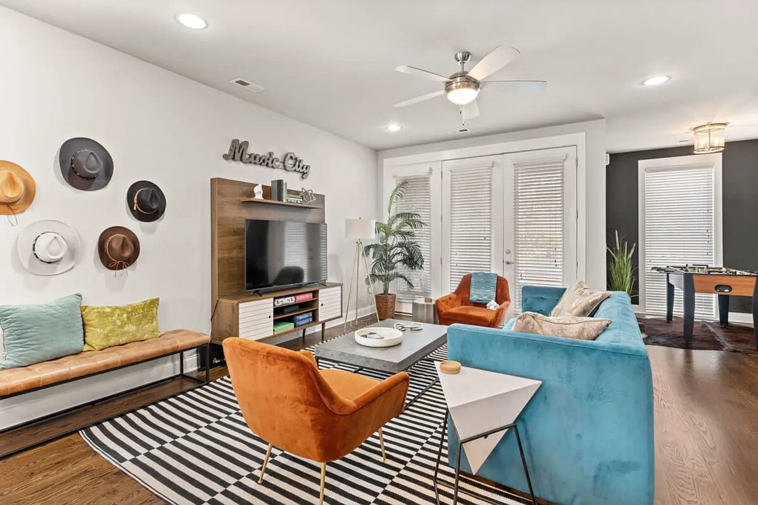 4 bed, 3.0 bath, 2174 sqft, $4,690 — Photo 2